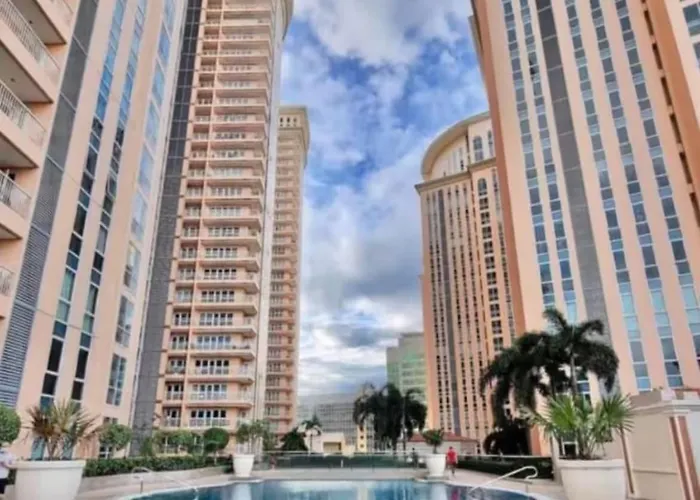 Venice Luxury Residences Grand Canal View- Tower E * Manila